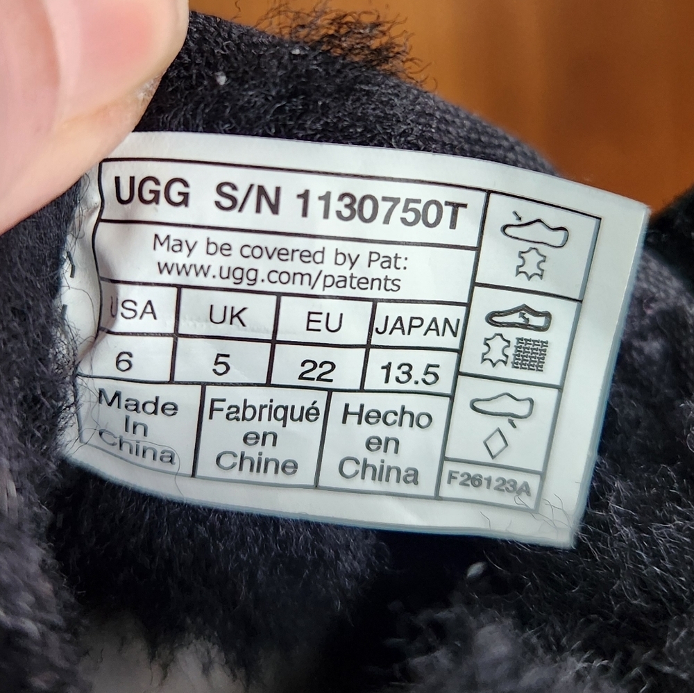 UGG Kids Toddler Classis Black Boots Size 6 - Picture 9 of 12
